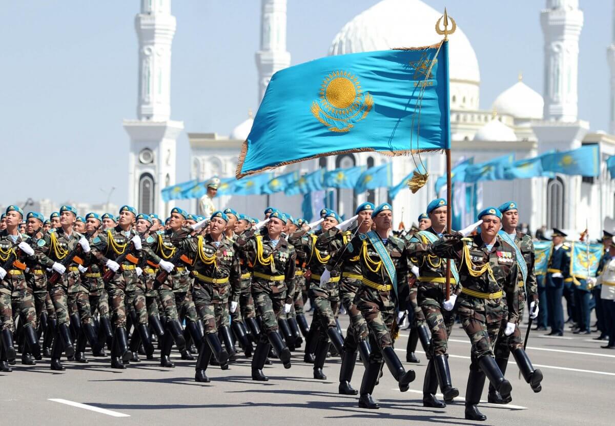 Казахстан оказался в середине списка сильнейших армий мира