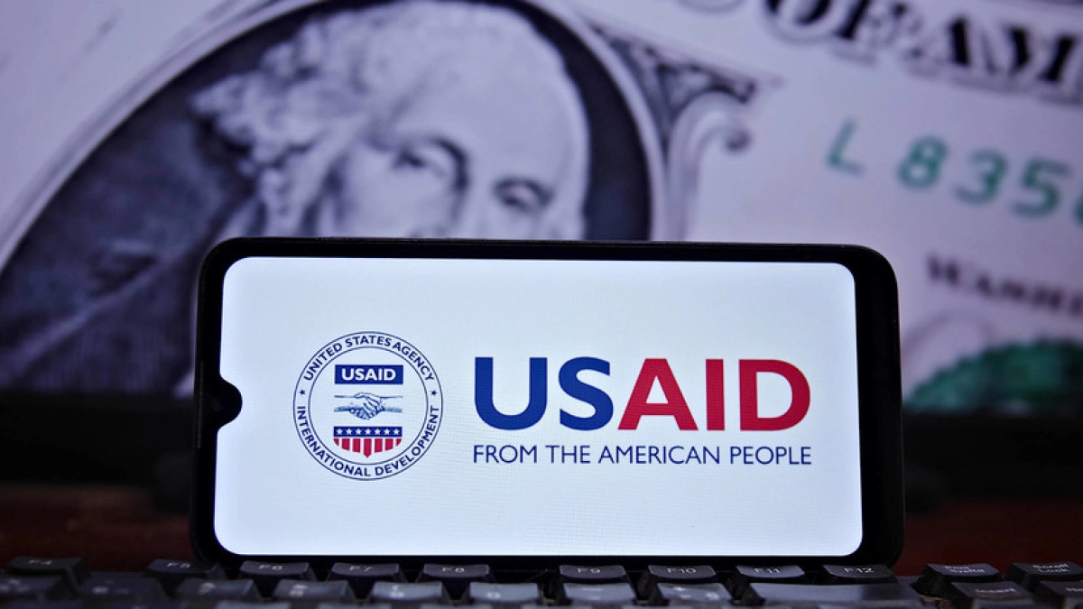 Дональд Трамп с Илоном Маском уничтожают USAID: чем это грозит Казахстану