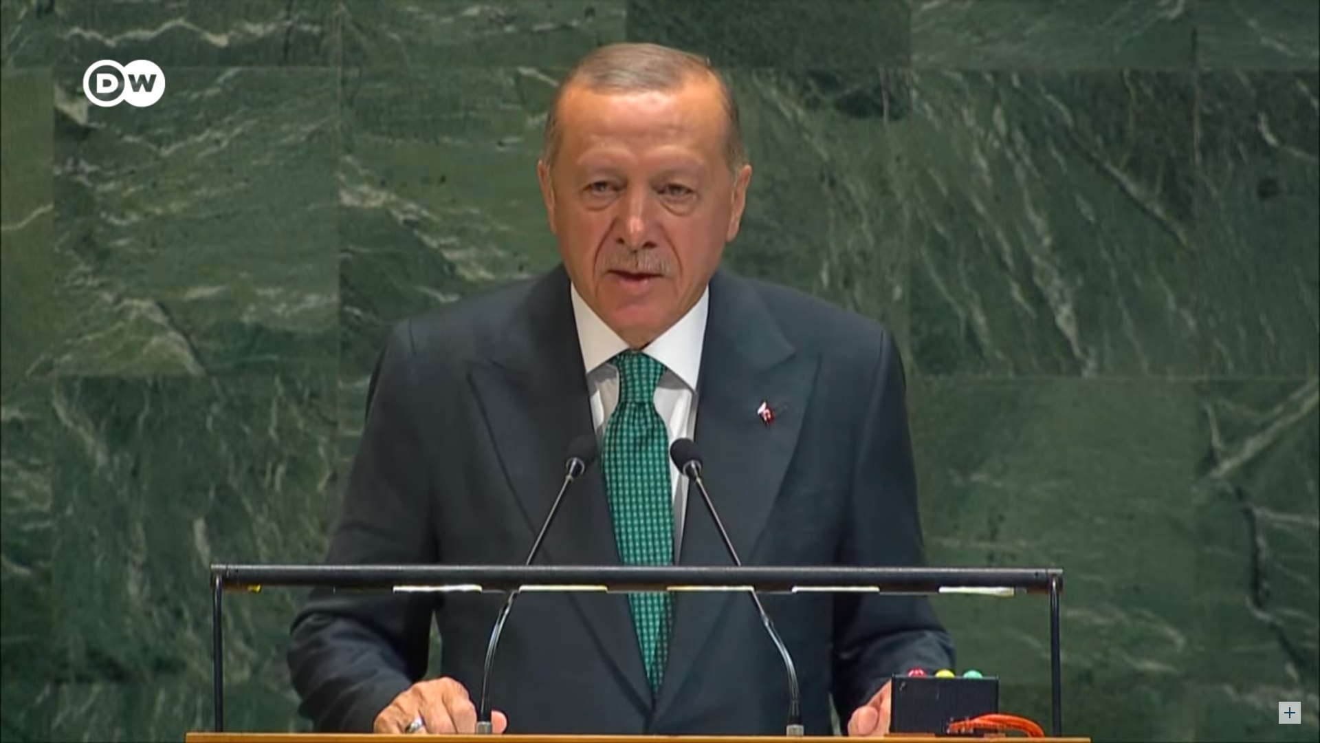 1758699498369764.jpg 1758699498369764.jpg