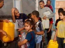 Газа: Аштық есік қағып тұр